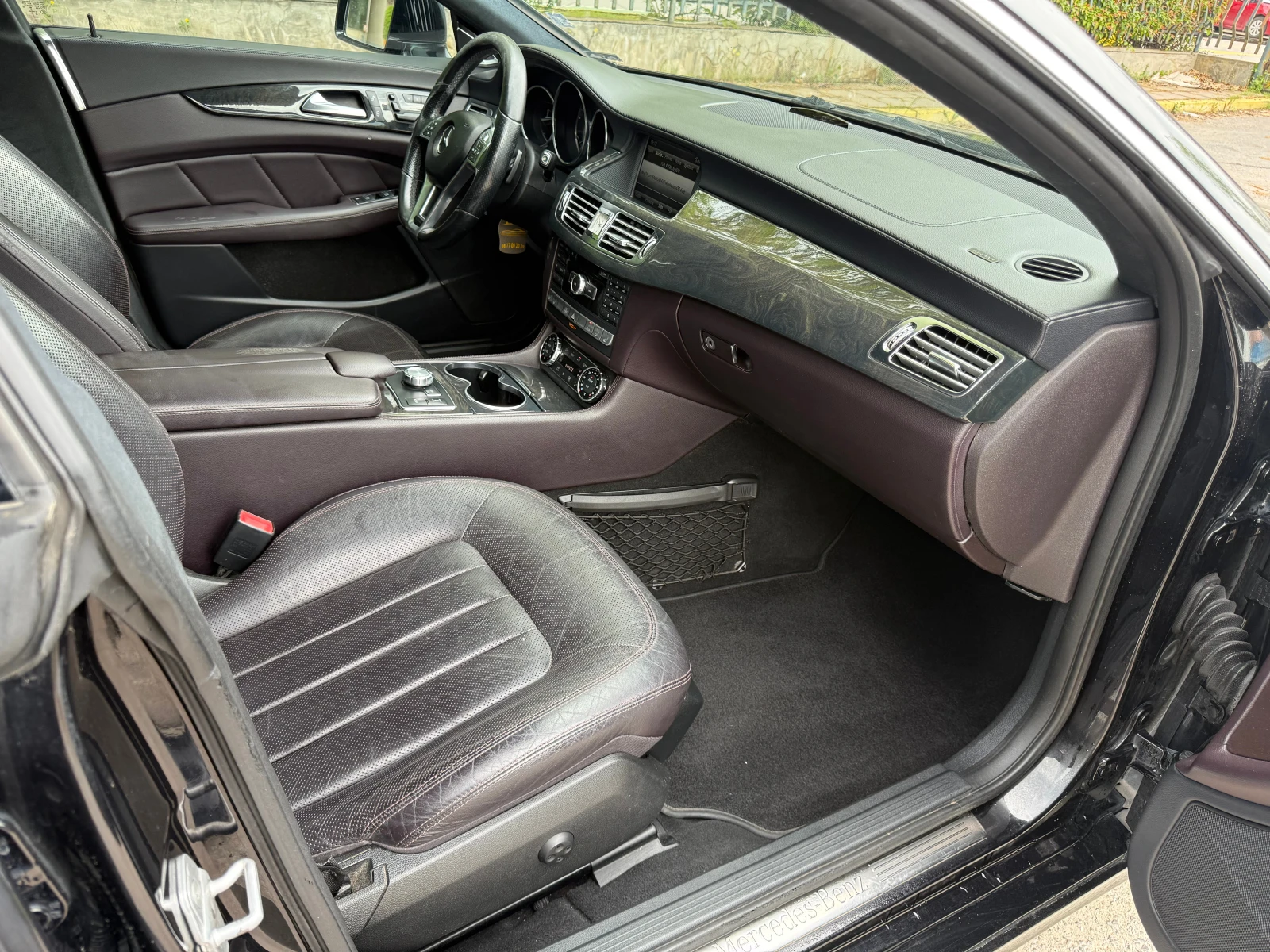 Mercedes-Benz CLS 550 4Matic AMG-Line, снимка 15 - Автомобили и джипове - 54453815