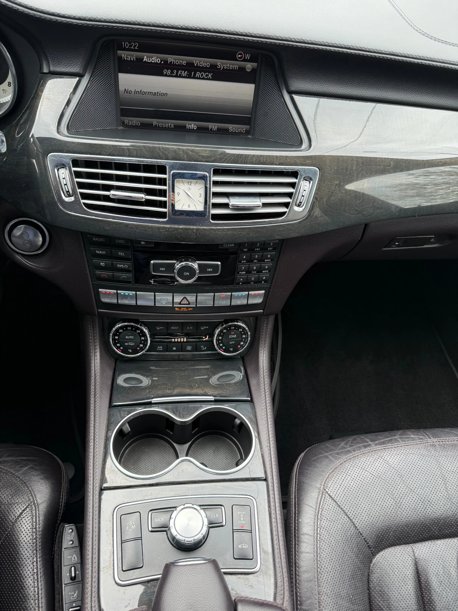 Mercedes-Benz CLS 550 4Matic AMG-Line, снимка 13 - Автомобили и джипове - 54453815