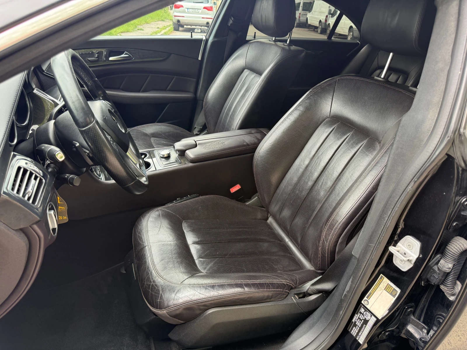 Mercedes-Benz CLS 550 4Matic AMG-Line, снимка 10 - Автомобили и джипове - 54453815