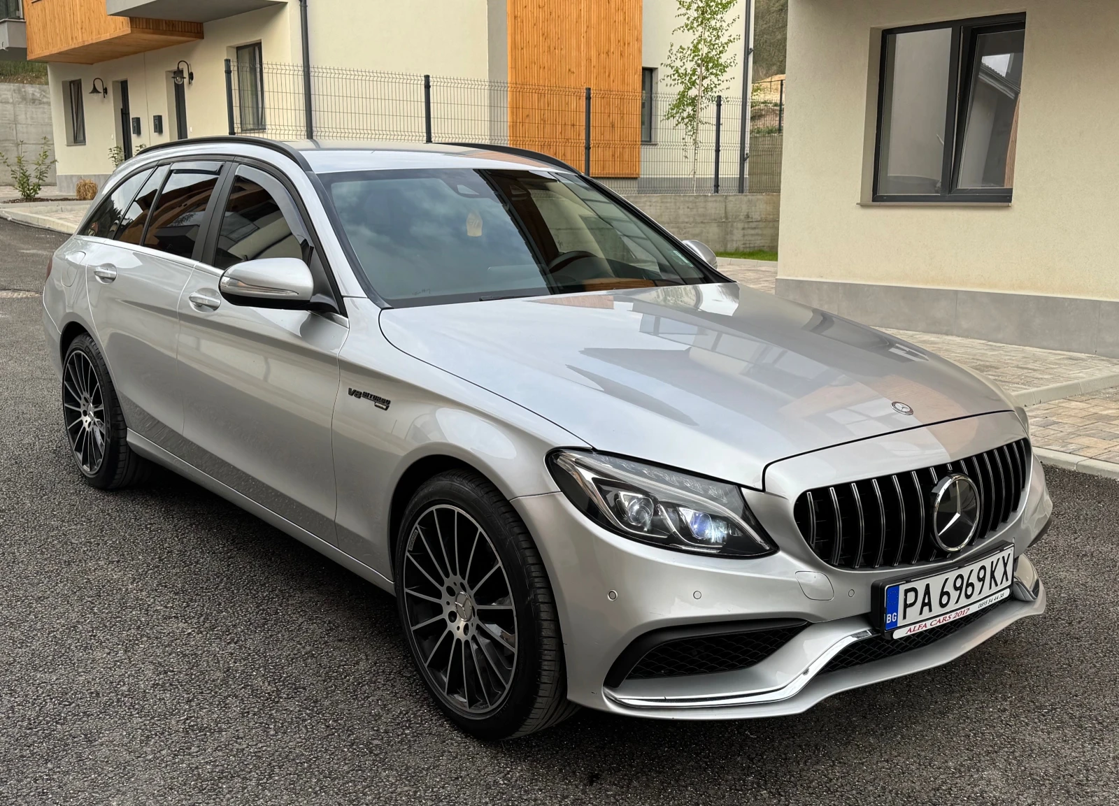Mercedes-Benz C 200 C63Packet/Full Extri/, снимка 2 - Автомобили и джипове - 54479369