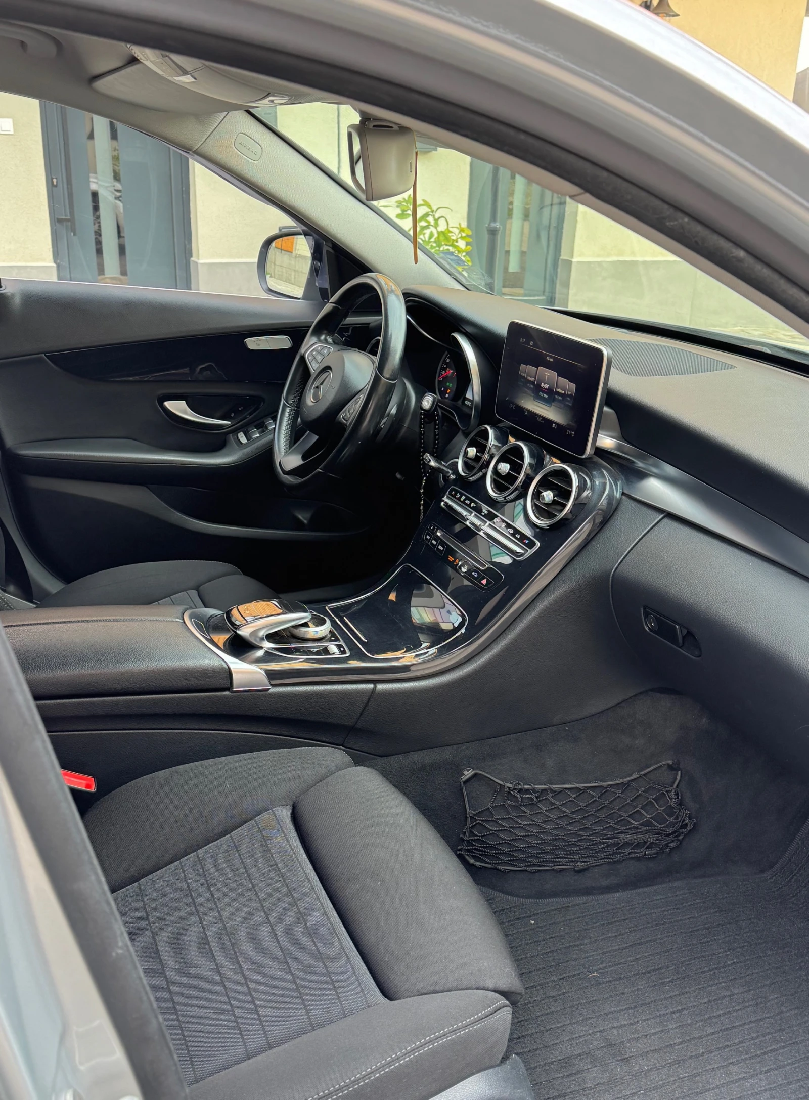 Mercedes-Benz C 200 C63Packet/Full Extri/, снимка 11 - Автомобили и джипове - 54479369