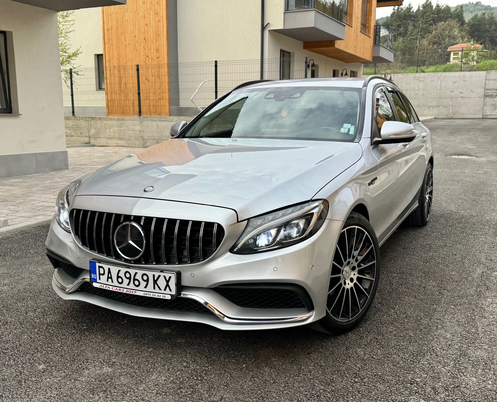 Mercedes-Benz C 200 C63Packet/Full Extri/, снимка 3 - Автомобили и джипове - 54479369