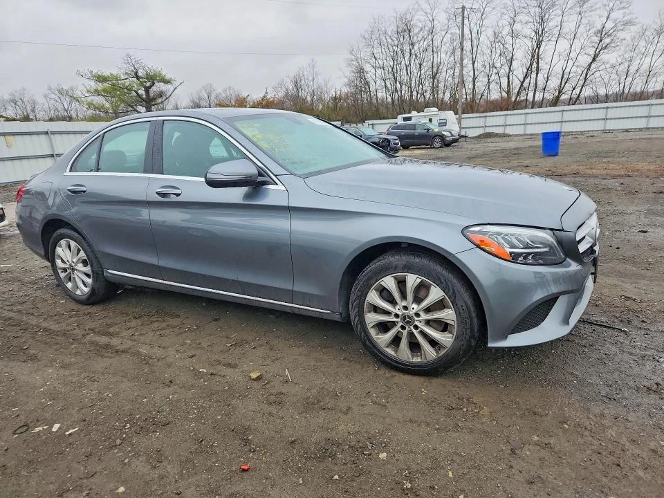 Mercedes-Benz C 200, снимка 4 - Автомобили и джипове - 54656110