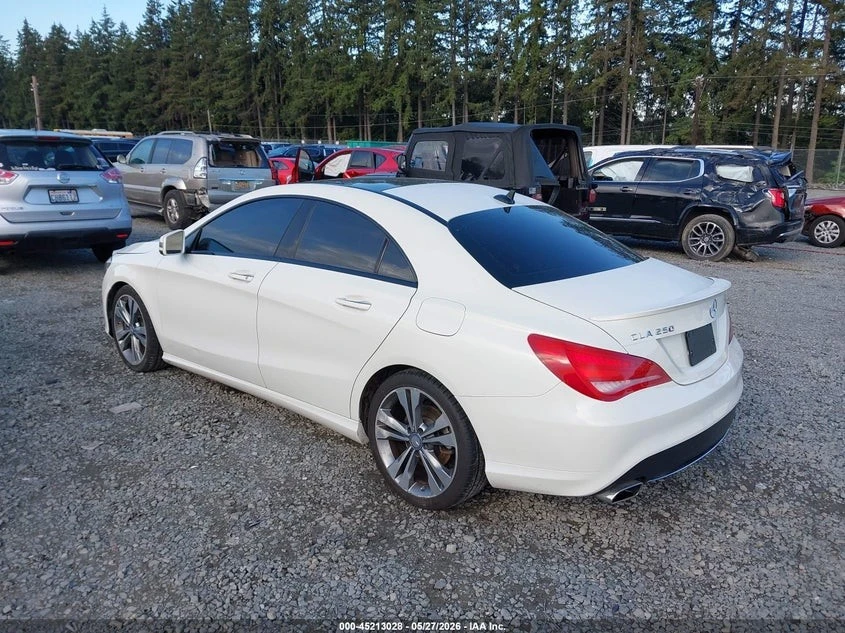 Mercedes-Benz CLA 250 КОЖА* ПОДГРЕВ* ПАНО* ВИДЕО, снимка 3 - Автомобили и джипове - 54942789