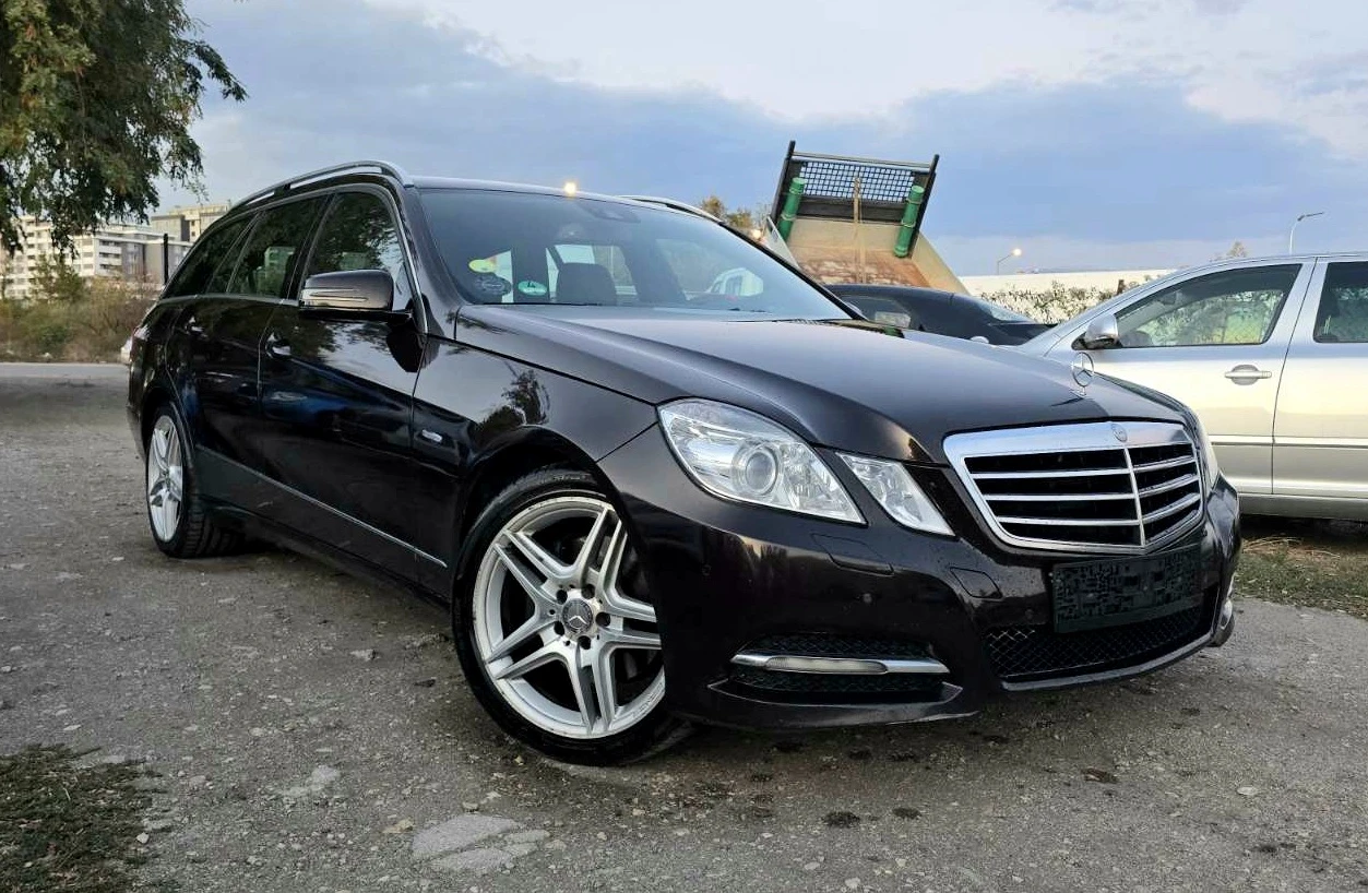 Mercedes-Benz E 250 УНИКАТ/AVANTGARDE/LED, снимка 3 - Автомобили и джипове - 54995246