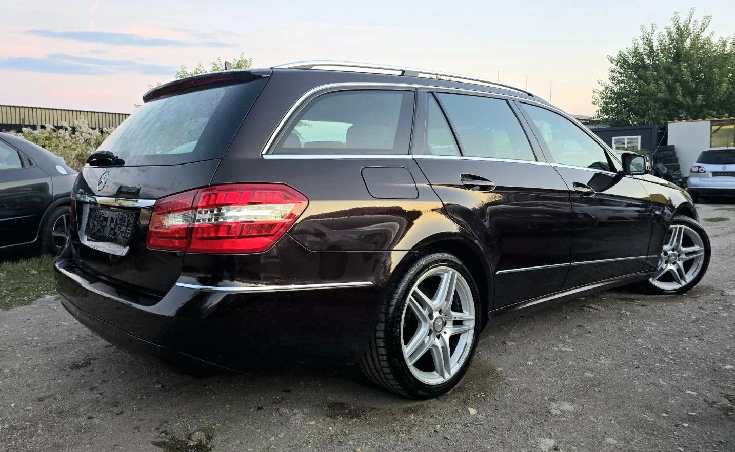 Mercedes-Benz E 250 УНИКАТ/AVANTGARDE/LED, снимка 6 - Автомобили и джипове - 54995246