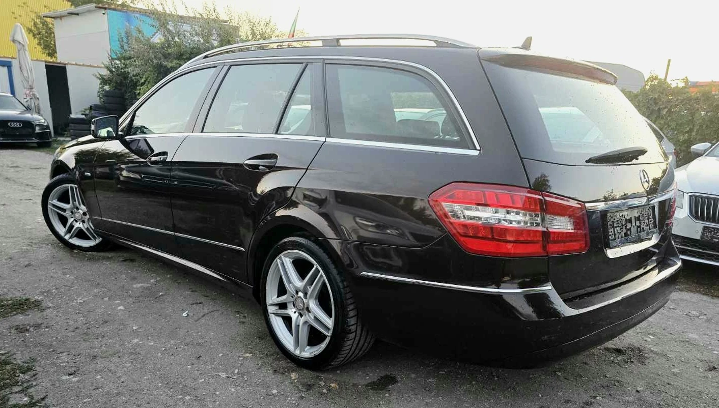 Mercedes-Benz E 250 УНИКАТ/AVANTGARDE/LED, снимка 4 - Автомобили и джипове - 54995246