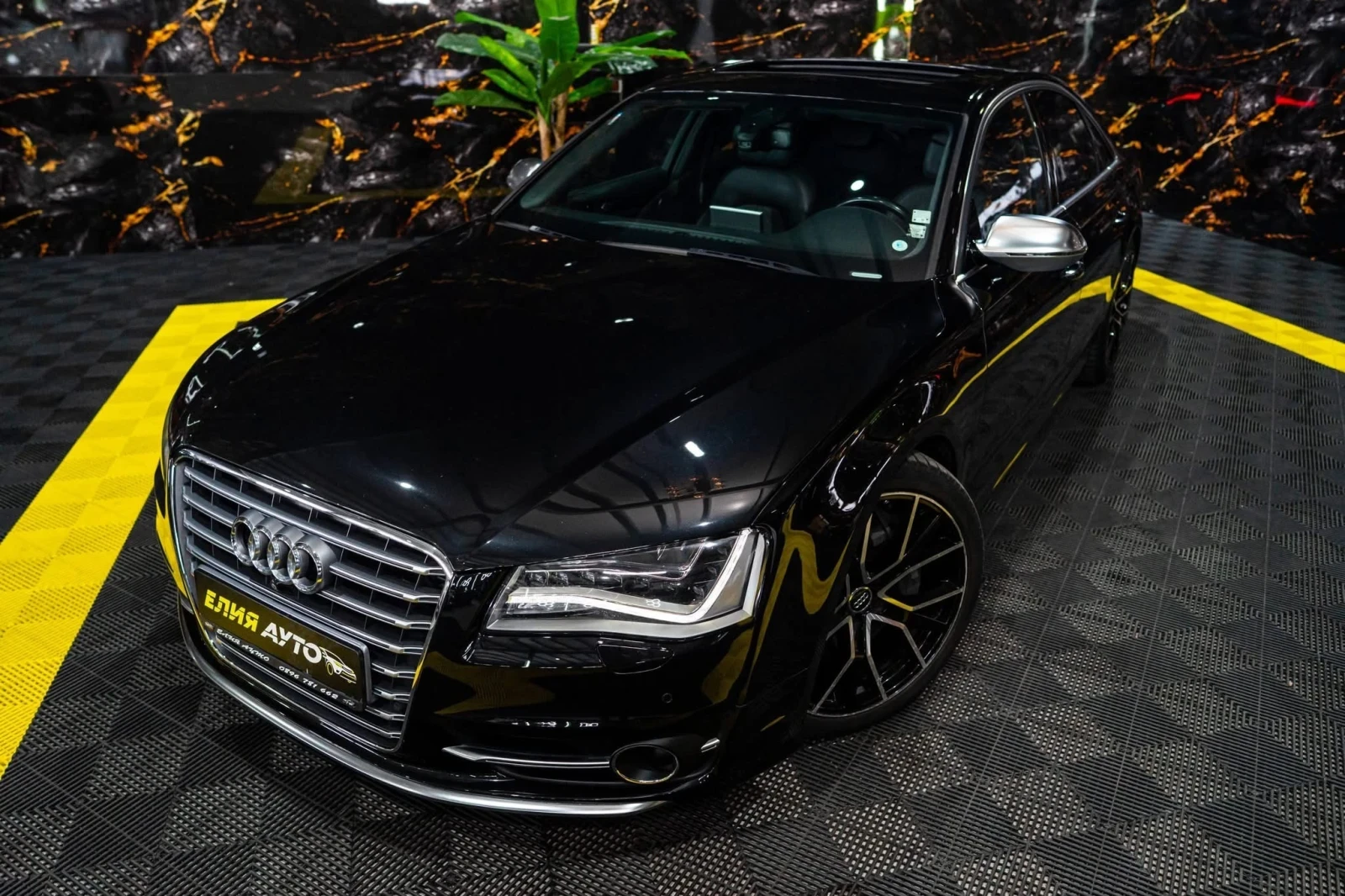 Audi S8 4.0 V8 LED NAVI CARBON BOSE ЛИЗИНГ 100%, снимка 2 - Автомобили и джипове - 55013107