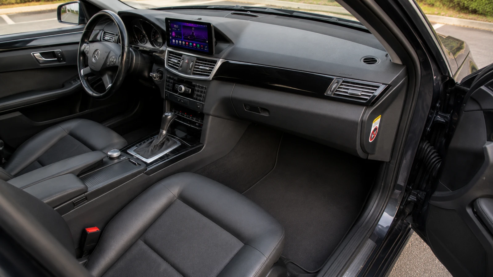Mercedes-Benz E 220  AVANGARD, снимка 8 - Автомобили и джипове - 55618598