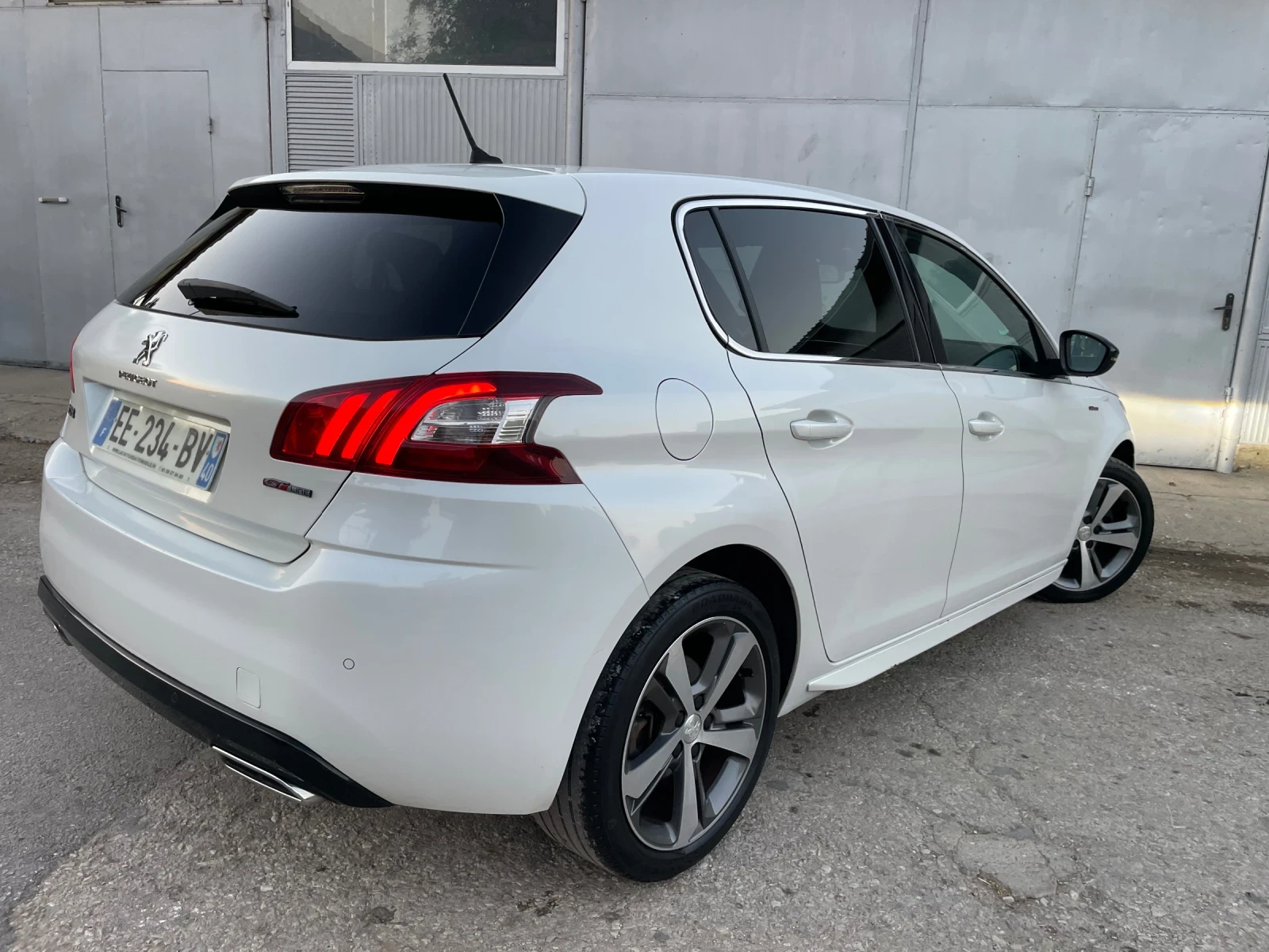 Peugeot 308 1.6 HDi 120HP* GT-LINE* Avtomatic* FullLed, снимка 8 - Автомобили и джипове - 55742675