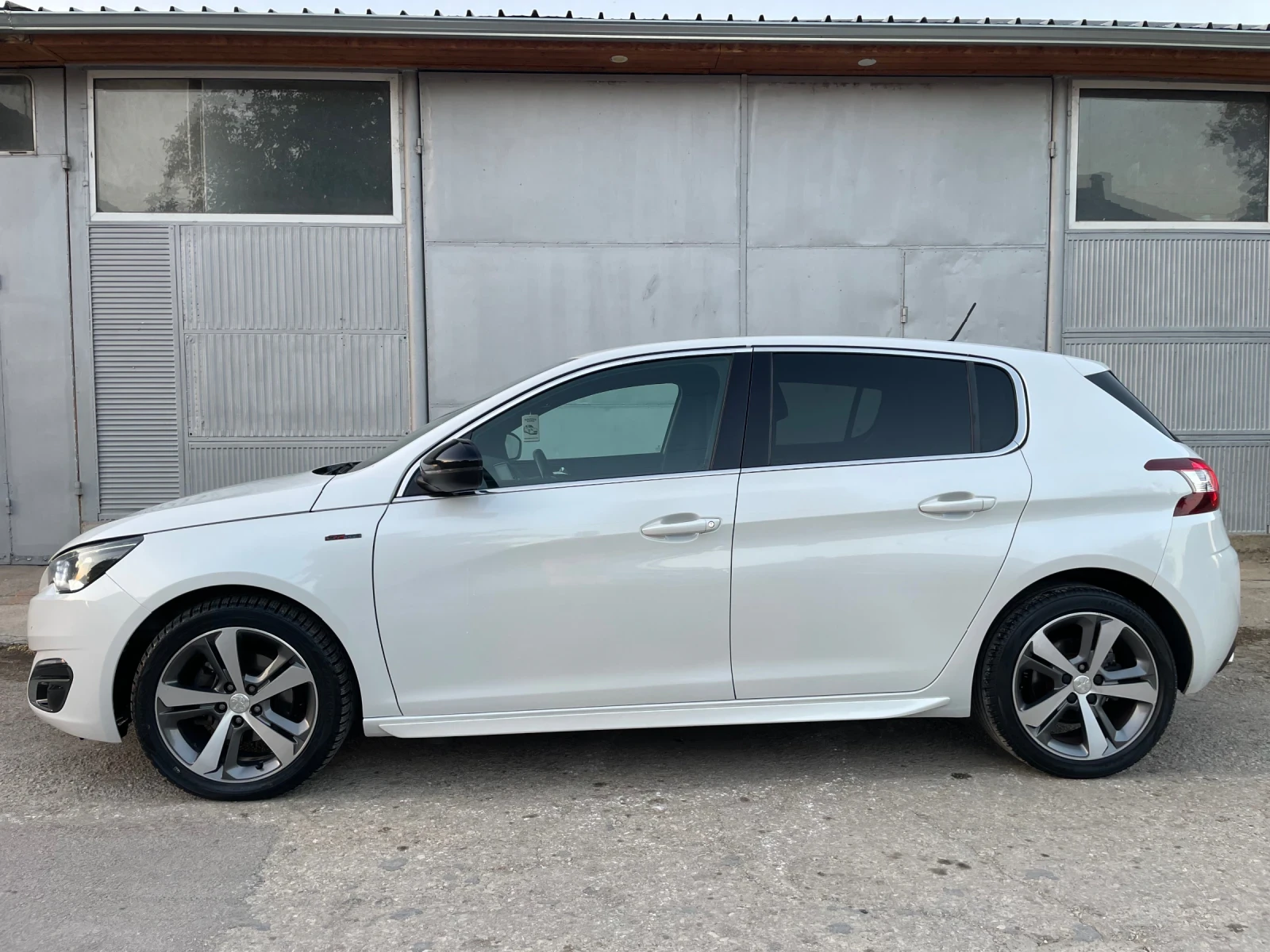 Peugeot 308 1.6 HDi 120HP* GT-LINE* Avtomatic* FullLed, снимка 5 - Автомобили и джипове - 55742675