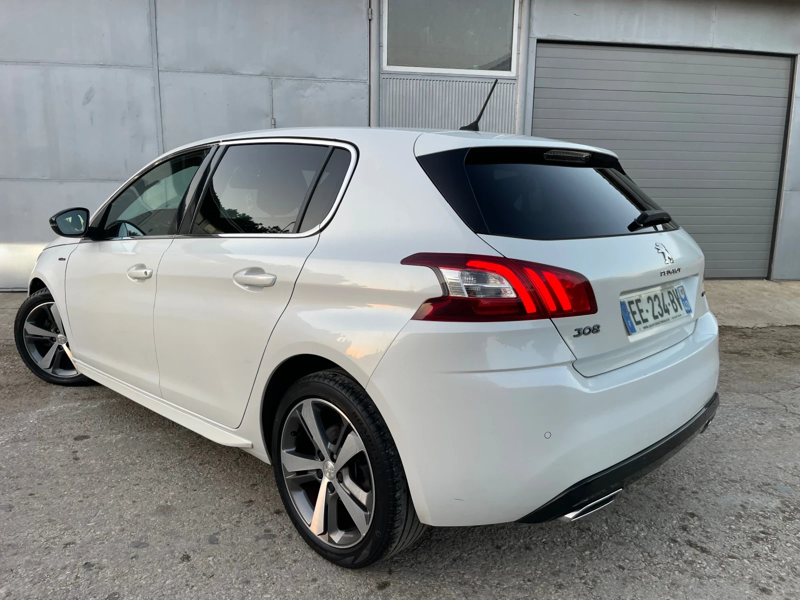 Peugeot 308 1.6 HDi 120HP* GT-LINE* Avtomatic* FullLed, снимка 6 - Автомобили и джипове - 55742675