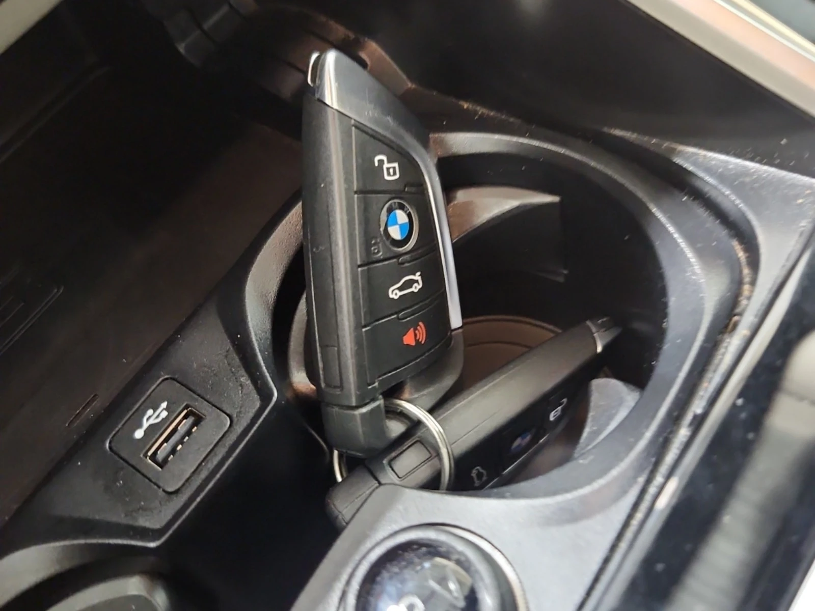 BMW i4 * EDRIVE35 * CARFAX *  | Mobile.bg � ����������� 11
