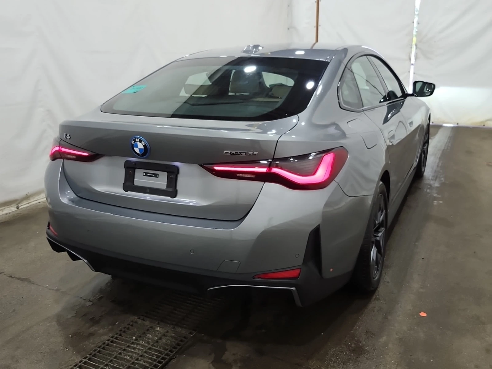 BMW i4 * EDRIVE35 * CARFAX *  | Mobile.bg � ����������� 3