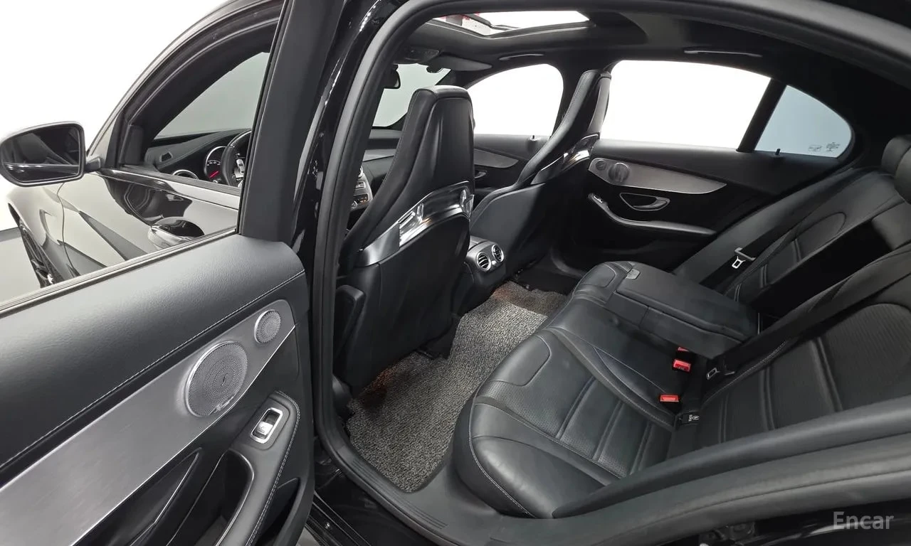 Mercedes-Benz C 63 AMG / S / BUCKET SEATS / BURMESTER / PANO / АВТОКРЕДИТ, снимка 12 - Автомобили и джипове - 56131153