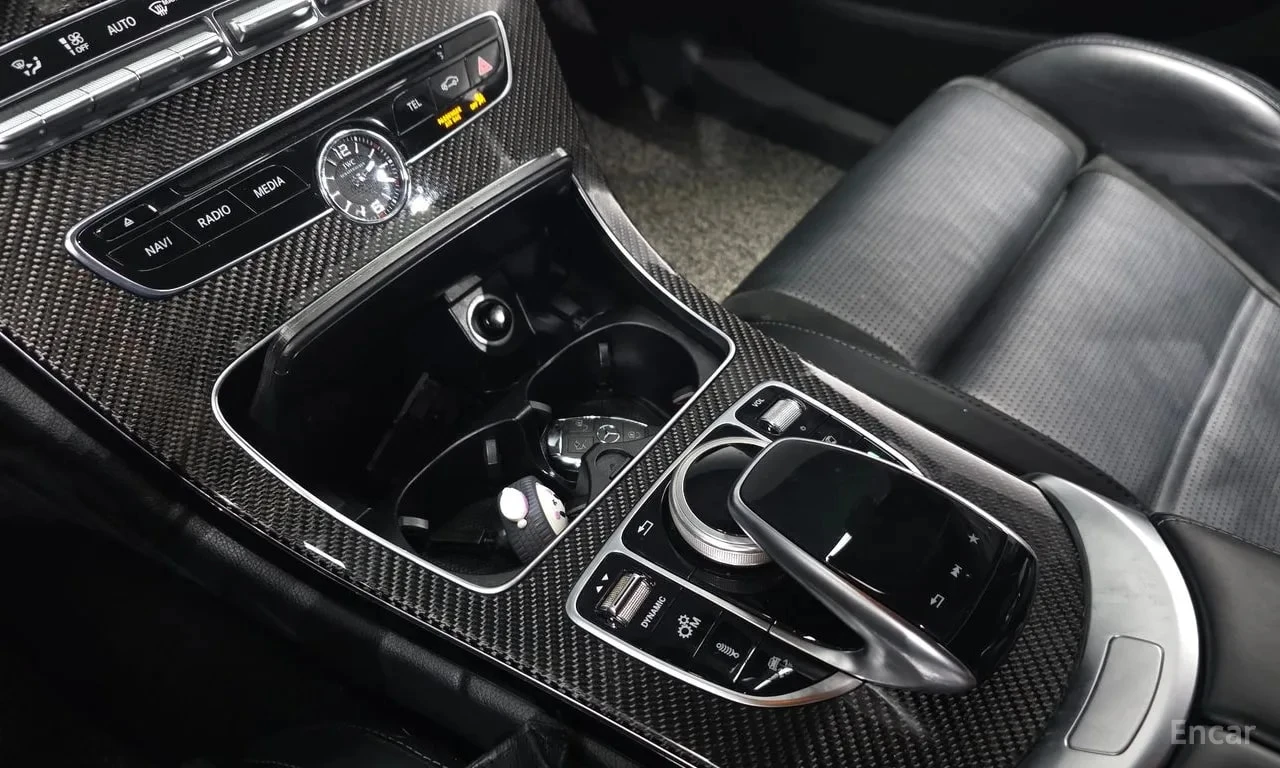 Mercedes-Benz C 63 AMG / S / BUCKET SEATS / BURMESTER / PANO / АВТОКРЕДИТ, снимка 9 - Автомобили и джипове - 56131153