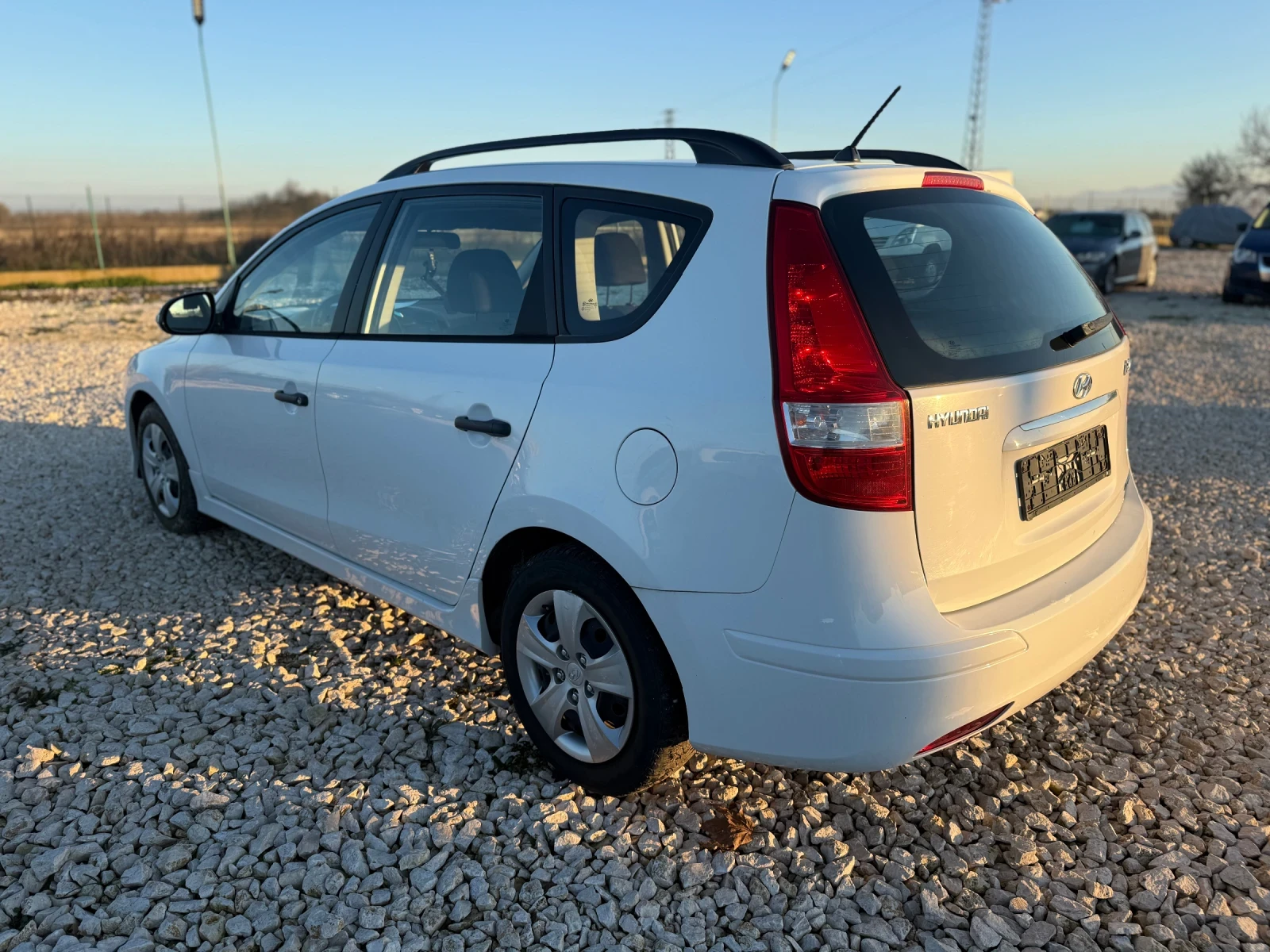 Hyundai I30 1.6, снимка 4 - Автомобили и джипове - 56175747