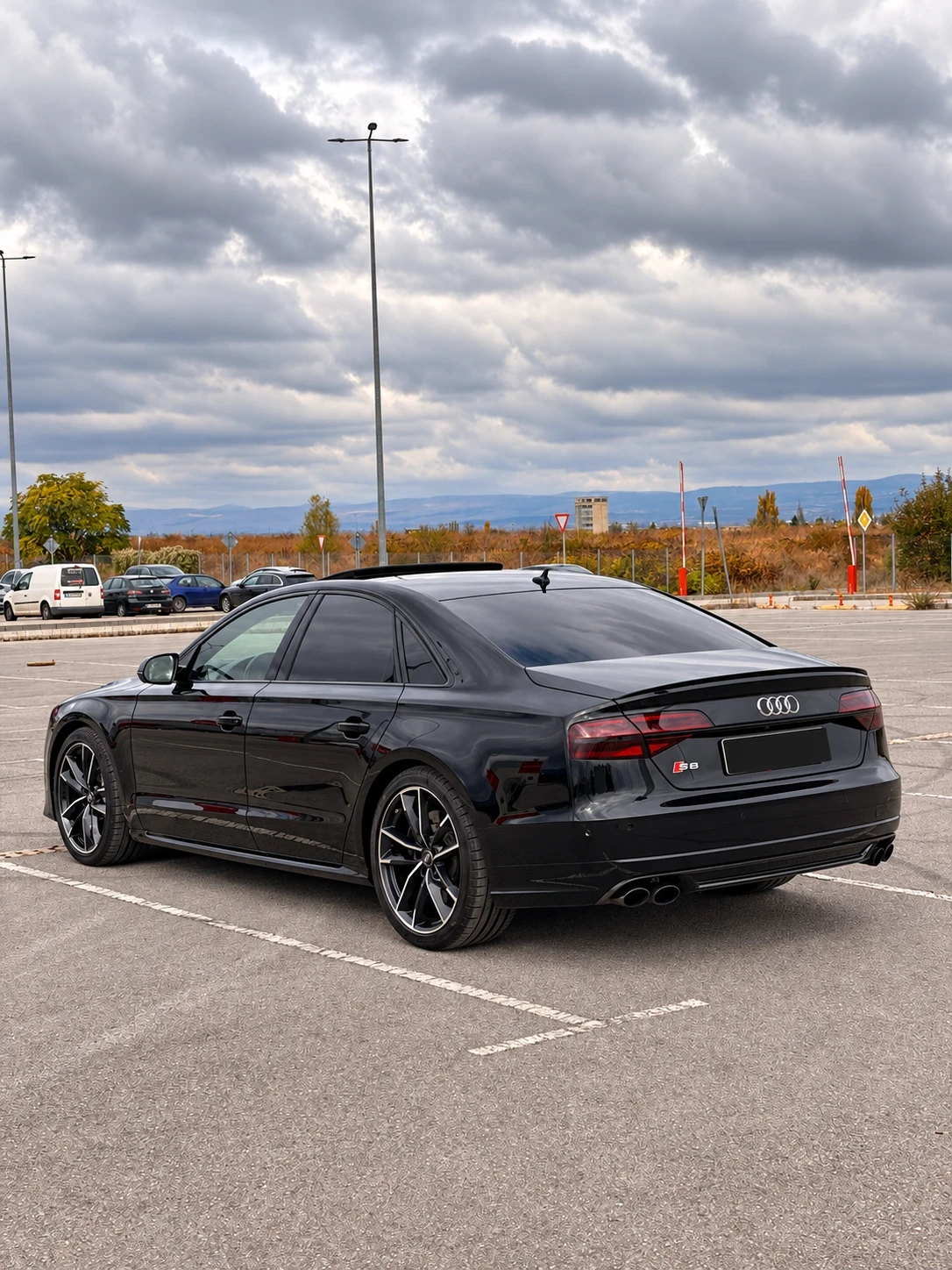 Audi S8 Plus ( Carbon Ceramic ) 605 к.с., снимка 5 - Автомобили и джипове - 56728478