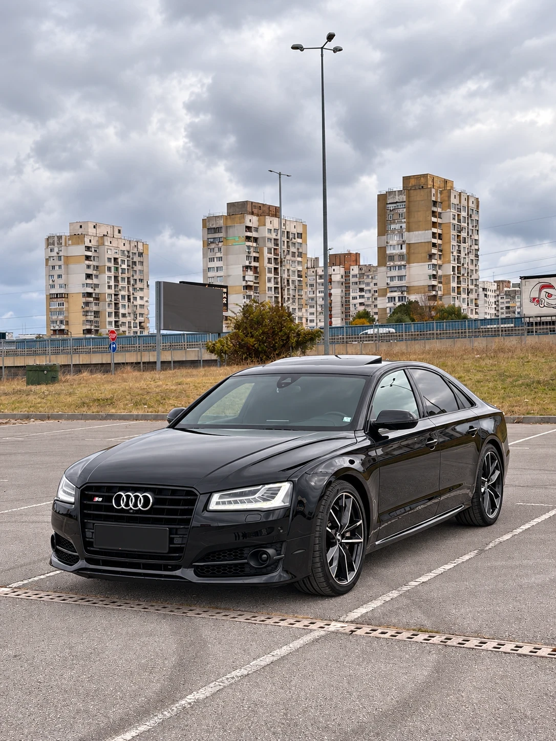 Audi S8 Plus ( Carbon Ceramic ) 605 к.с., снимка 2 - Автомобили и джипове - 56728478