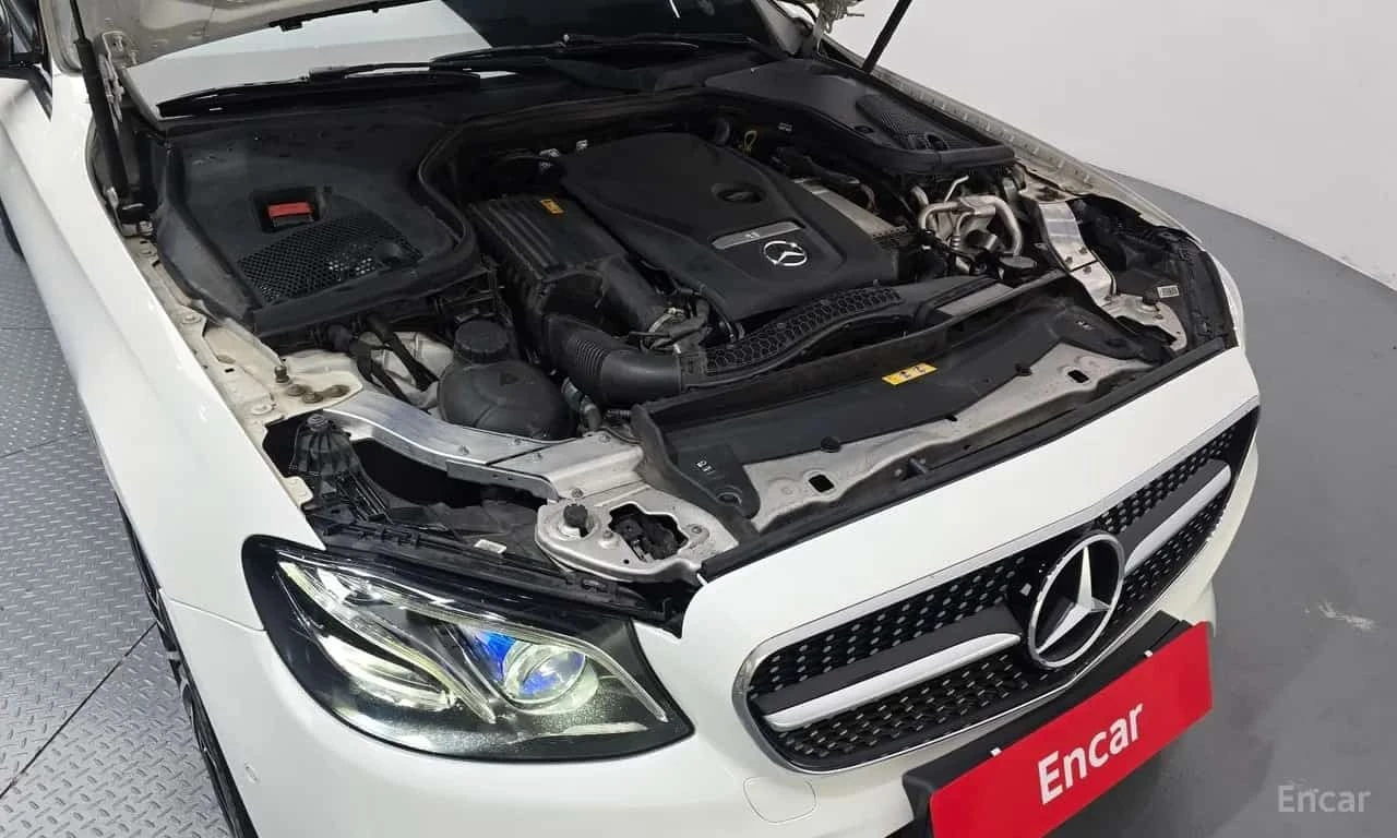 Mercedes-Benz E 300 * E300 AMG Line * , снимка 6 - Автомобили и джипове - 56735732