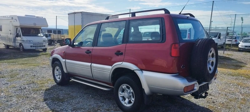 Nissan Terrano 2.4i-116к.с, снимка 7 - Автомобили и джипове - 42255480