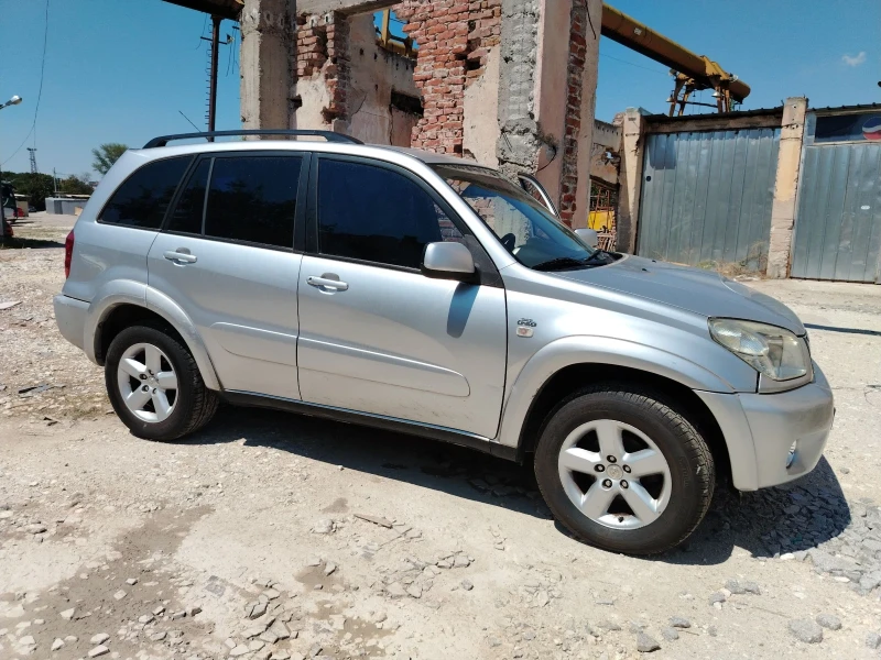 Toyota Rav4 2.0D4D, снимка 1 - Автомобили и джипове - 46874198