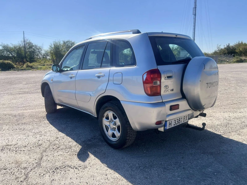 Toyota Rav4 2.0 D4D, снимка 5 - Автомобили и джипове - 47406157