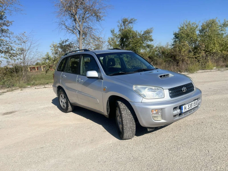 Toyota Rav4 2.0 D4D, снимка 6 - Автомобили и джипове - 47406157