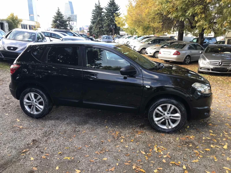 Nissan Qashqai 1.6i BI FUEL, снимка 4 - Автомобили и джипове - 47539692