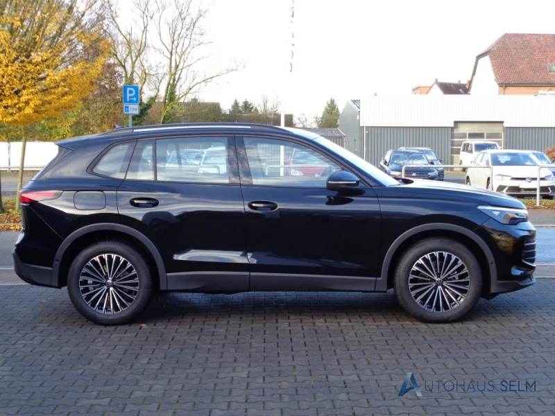 VW Tiguan 1.5 LIFE, снимка 2 - Автомобили и джипове - 48268626