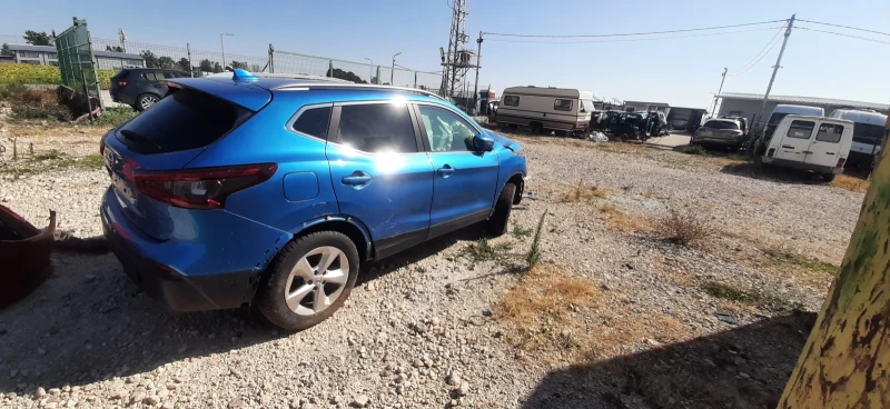 Nissan Qashqai 1.3 i, снимка 2 - Автомобили и джипове - 51352673