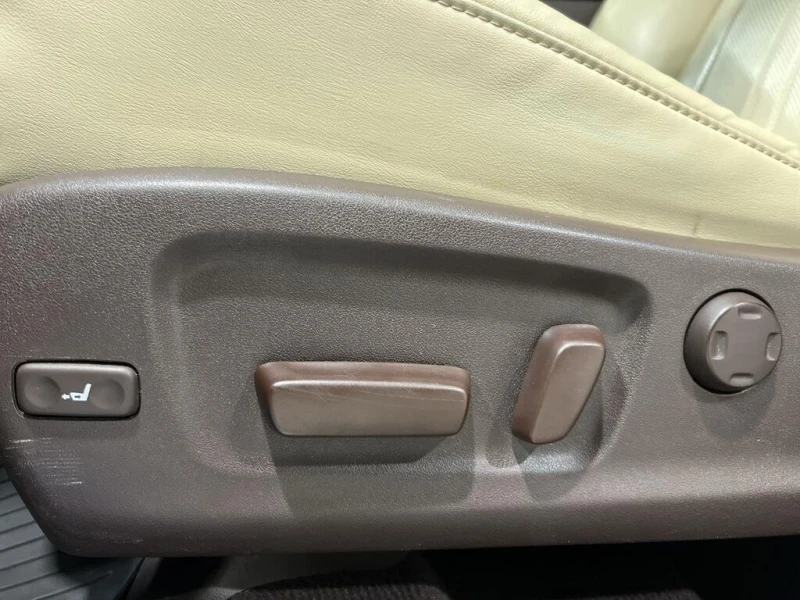 Lexus RX 350 * EXECUTIVE PKG MARK LEVINSON AUDIO 360 BACKUP CAM, снимка 14 - Автомобили и джипове - 52927335