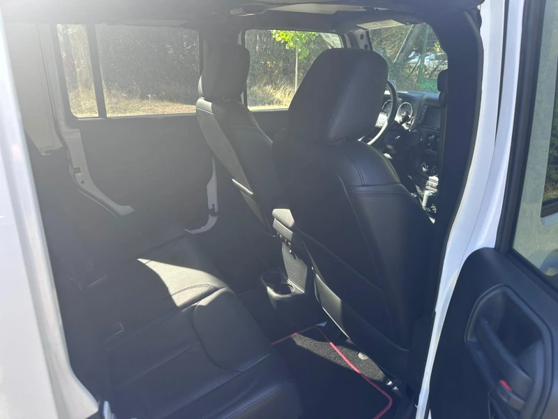 Jeep Wrangler Sahara, снимка 4 - Автомобили и джипове - 53075905