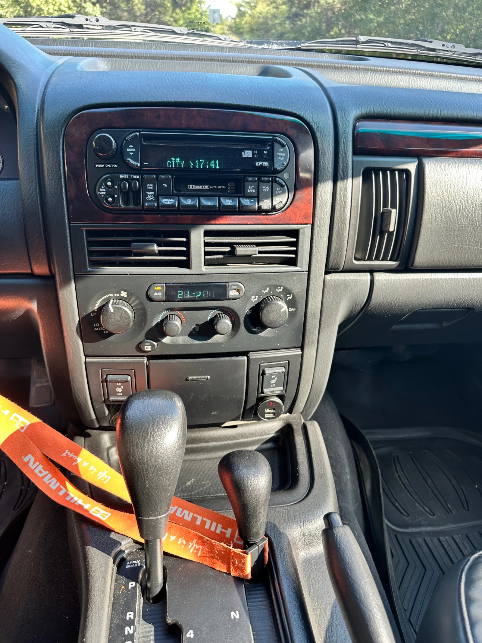 Jeep Grand cherokee 2.7 CRD, снимка 8 - Автомобили и джипове - 54008826