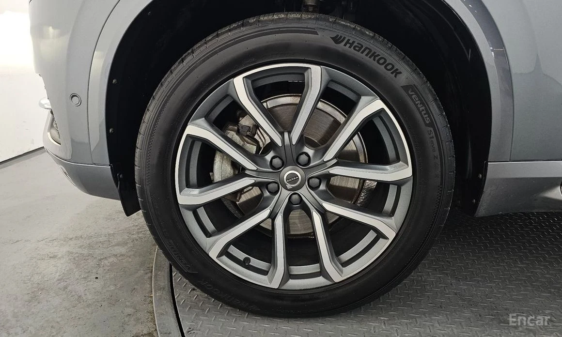 Volvo Xc90 * T6* MOMENTUM* КОЖА* ПОДГРЕВ* ПАНОРАМА* HEAD-UP* , снимка 4 - Автомобили и джипове - 54129372