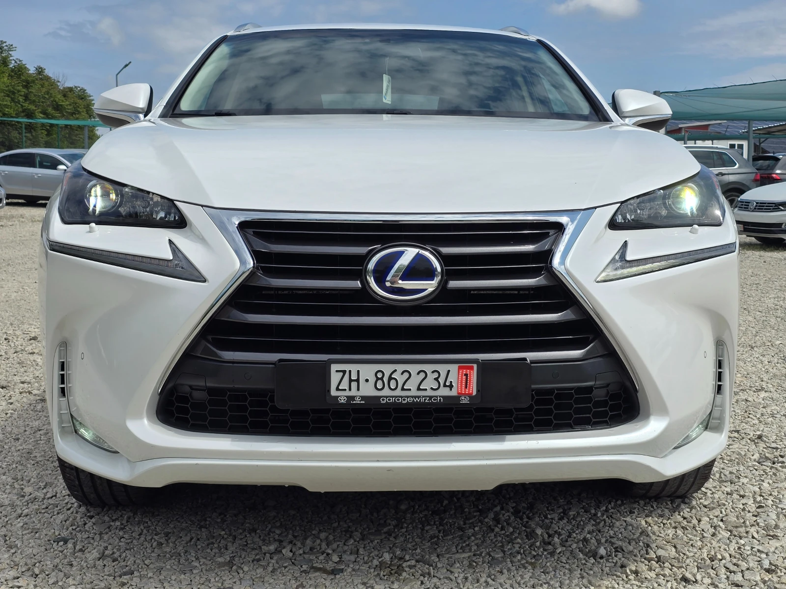 Lexus NX 300h 2.5HYBRID/4X4/197к.с/СЕРВИЗНА ИСТОРИЯ/ШВЕЙЦ., снимка 2 - Автомобили и джипове - 54634981