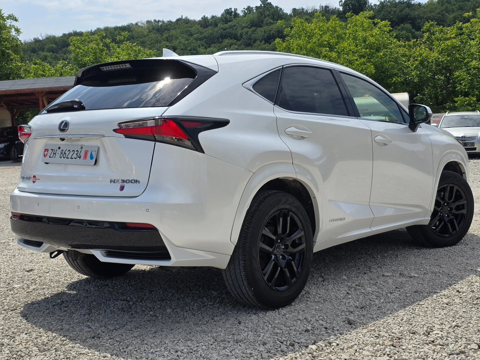 Lexus NX 300h 2.5HYBRID/4X4/197к.с/СЕРВИЗНА ИСТОРИЯ/ШВЕЙЦ., снимка 6 - Автомобили и джипове - 54634981