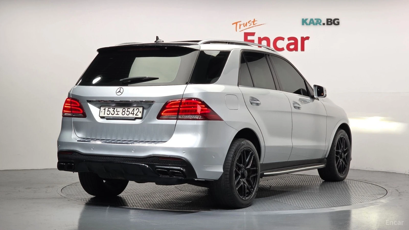 Mercedes-Benz GLE 350 d / 4MATIC / AMG PKG / TV / ПОДГРЕВИ / ПАНОРАМА , снимка 2 - Автомобили и джипове - 54885351