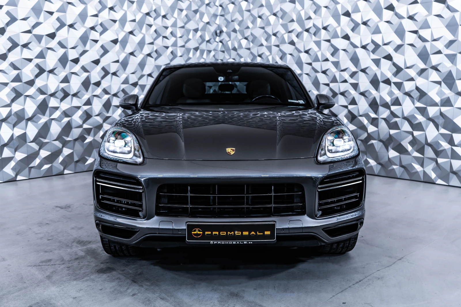 Porsche Cayenne E-Hybrid Coupe PANO* SPORT CHRONO* BOSE, снимка 2 - Автомобили и джипове - 54914800