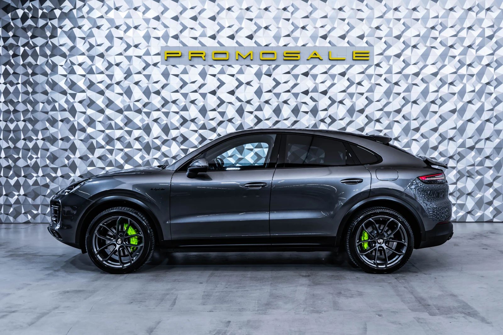 Porsche Cayenne E-Hybrid Coupe PANO* SPORT CHRONO* BOSE, снимка 3 - Автомобили и джипове - 54914800