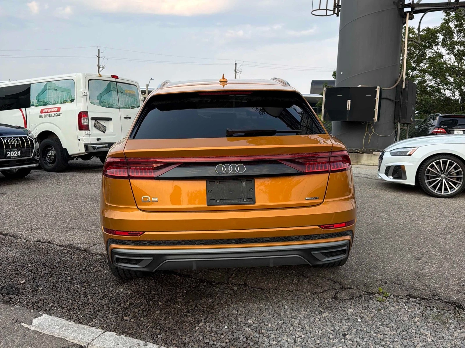 Audi Q8 TECHNIK* 360* ОБДУХ* PANO* HUD, снимка 4 - Автомобили и джипове - 55532973