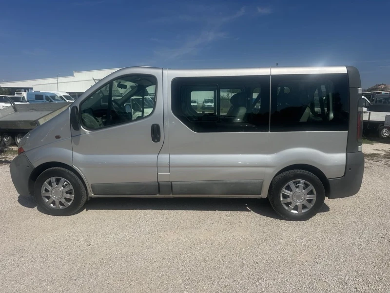 Renault Trafic, снимка 8 - Бусове и автобуси - 47495138