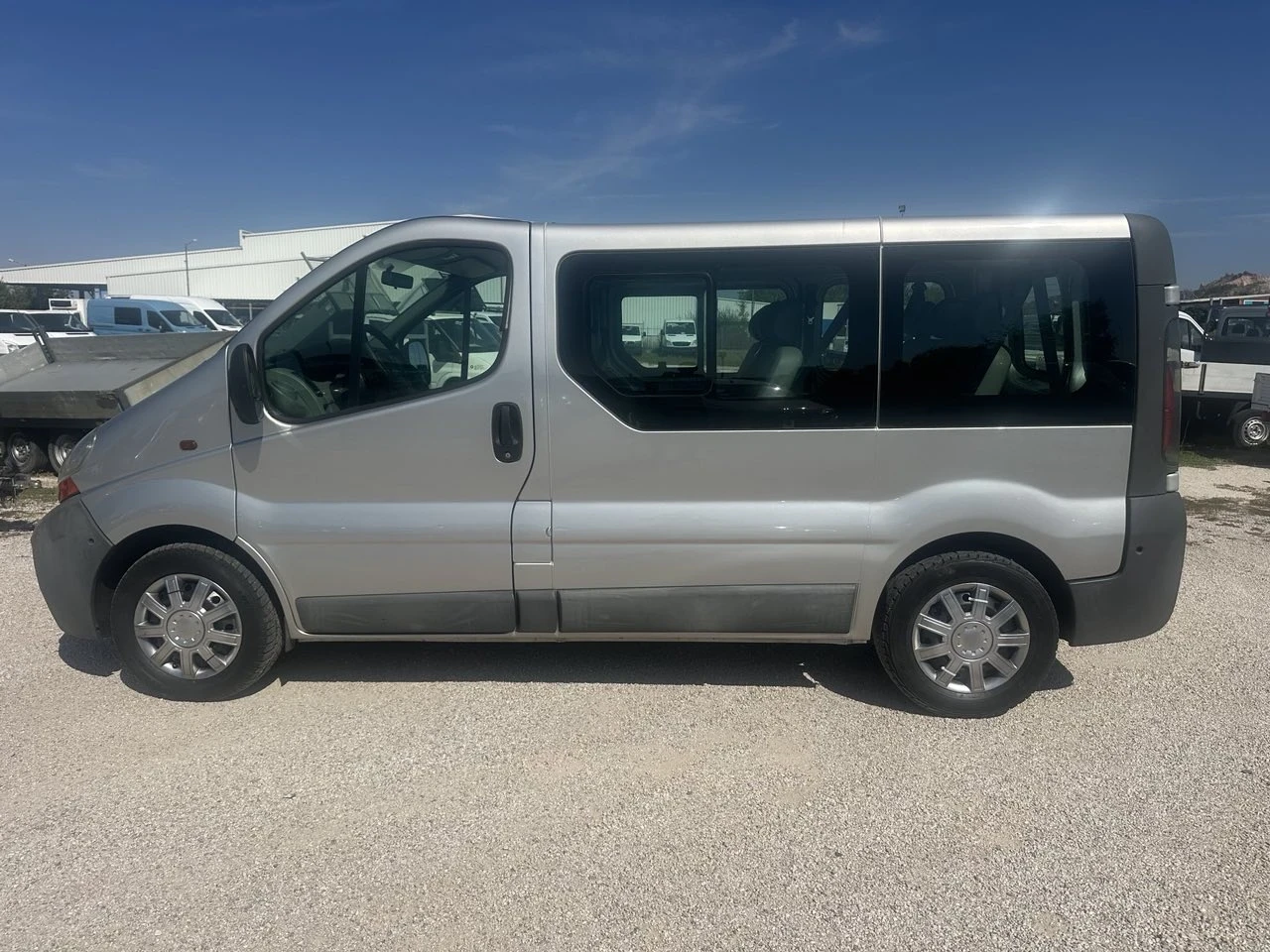 Renault Trafic  - изображение 8