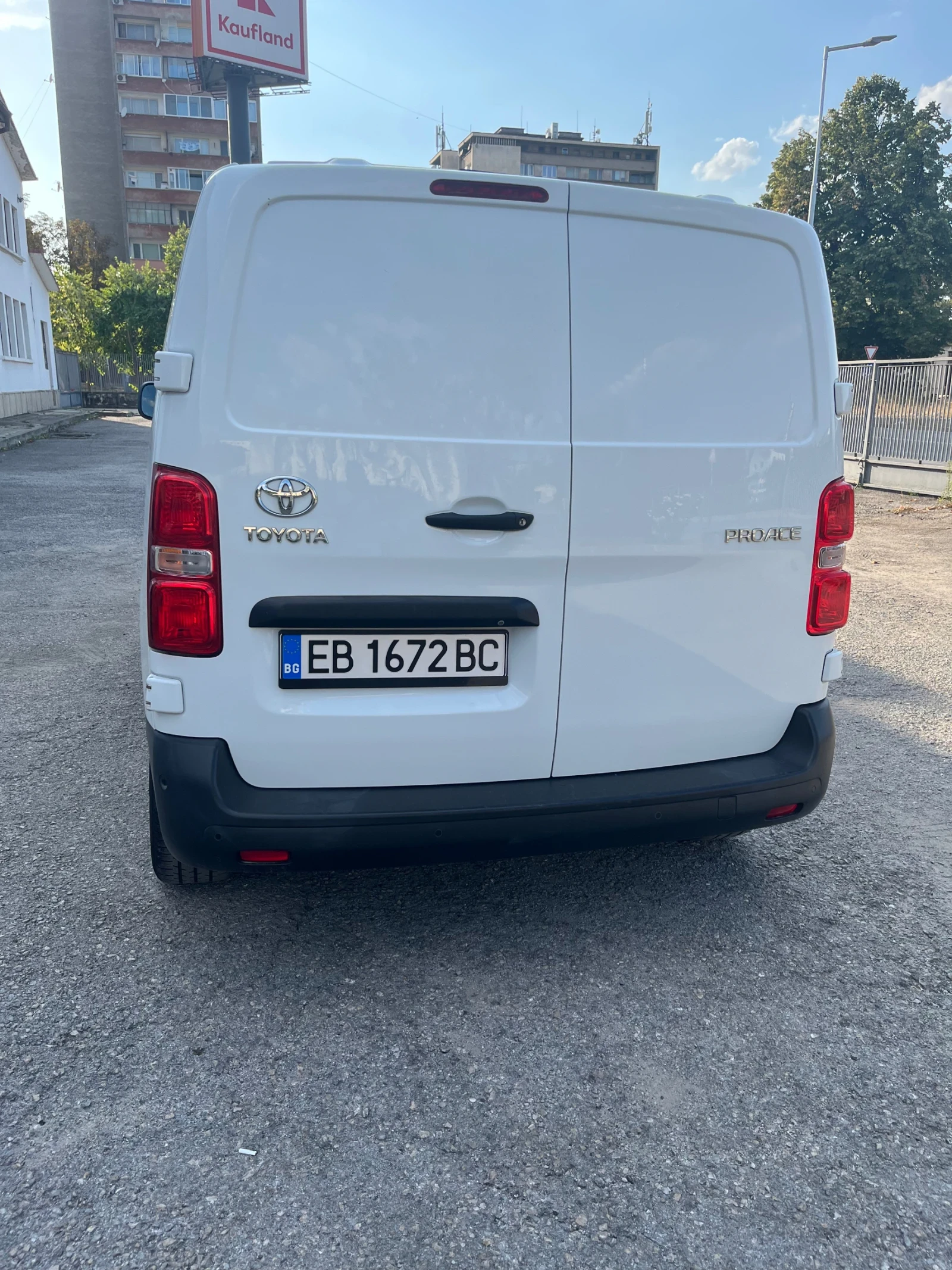 Toyota Proace, снимка 3 - Бусове и автобуси - 55951090