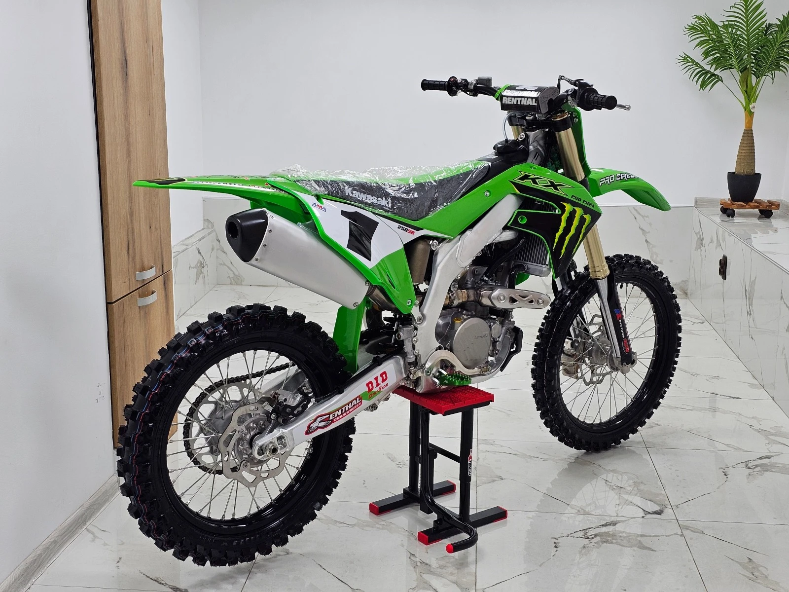 Kawasaki Kx 250F/ЧИСТО НОВ/СТАРТЕР/ЛИЗИНГ - изображение 7