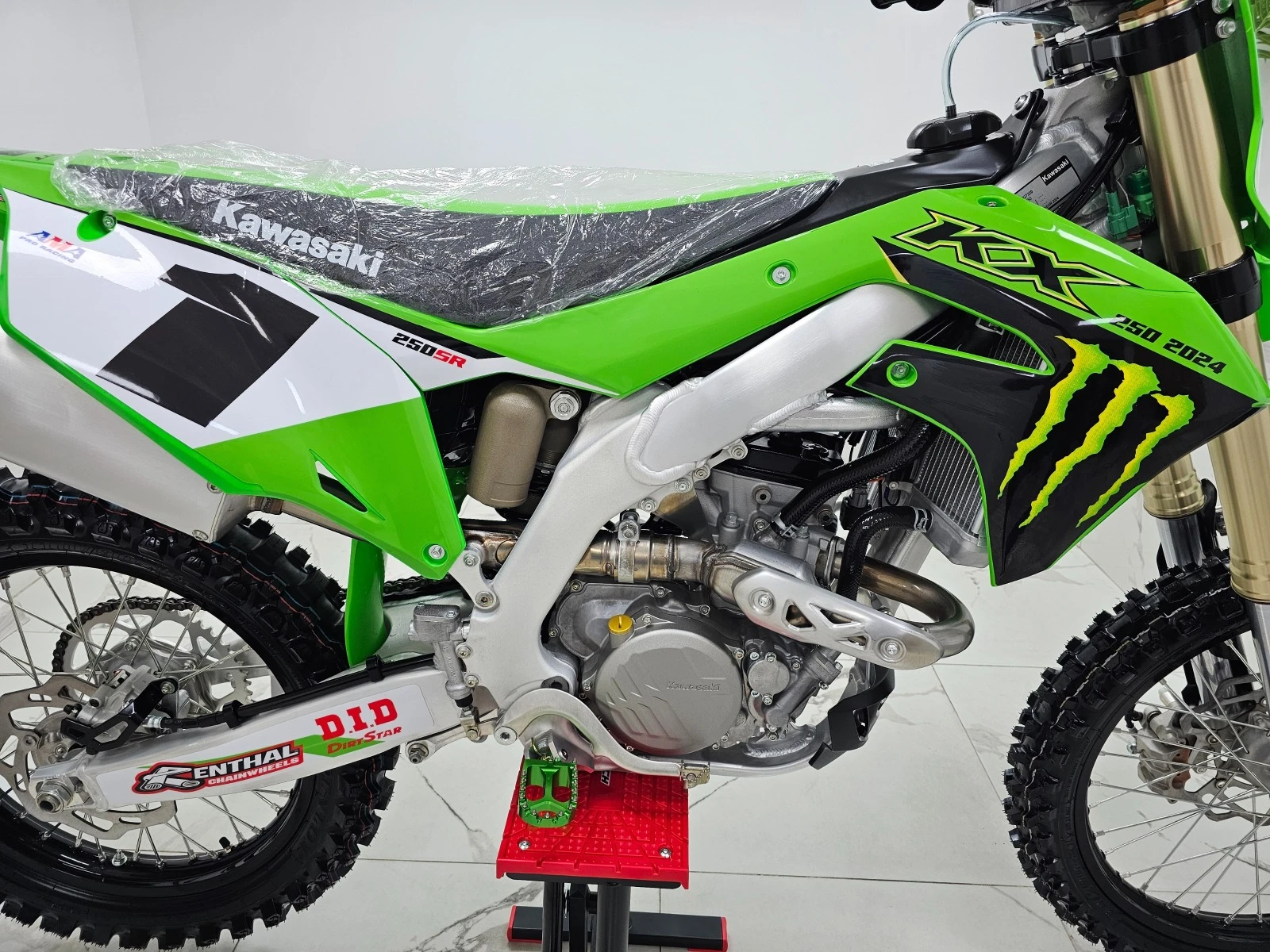 Kawasaki Kx 250F/ЧИСТО НОВ/СТАРТЕР/ЛИЗИНГ - изображение 4