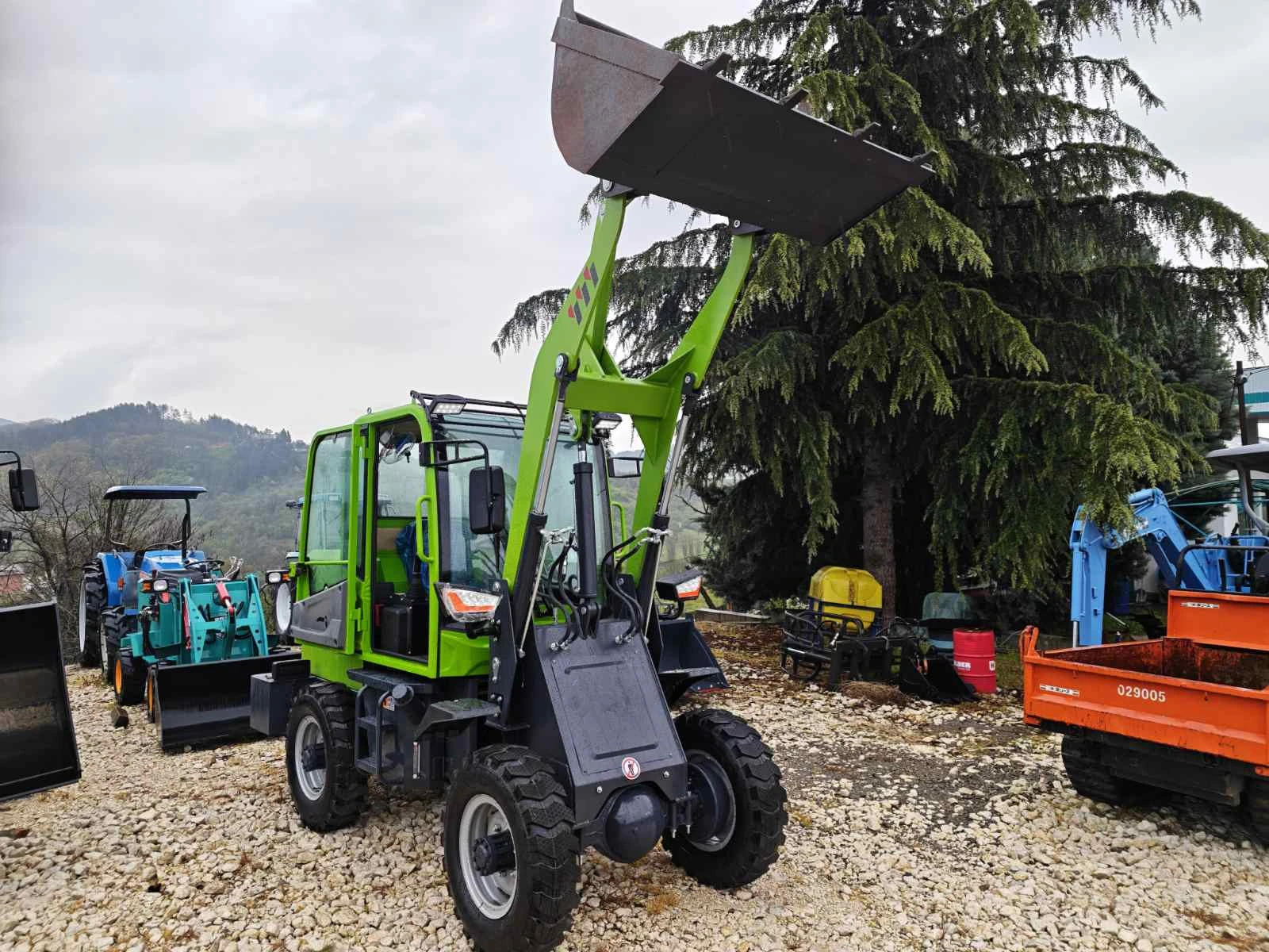 Челен товарач Komatsu 65 к.с 4х4, снимка 3 - Индустриална техника - 55893881