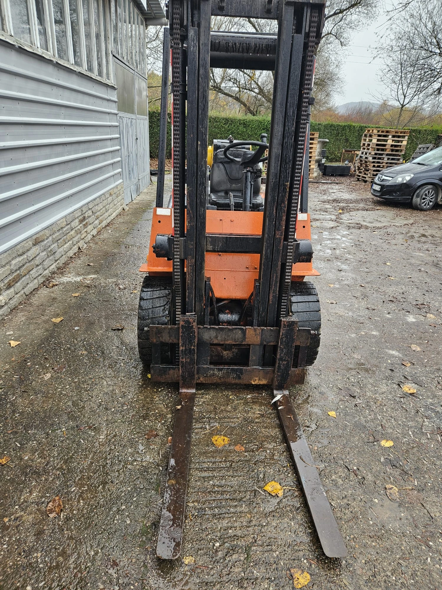  &  2   | Mobile.bg   4