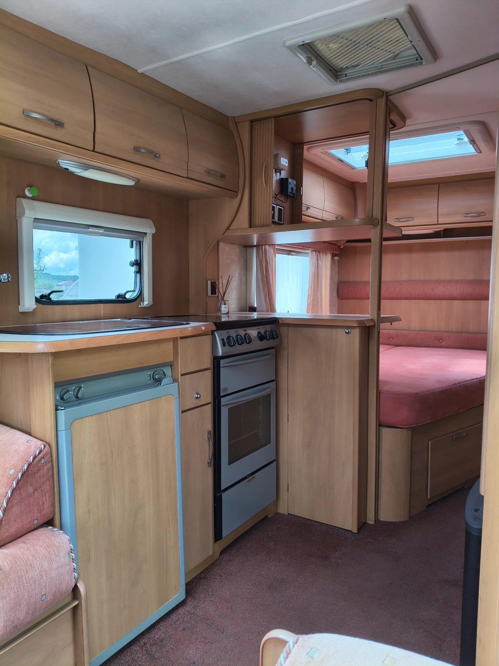 Каравана Swift SWIFT CELESTE 2008г., снимка 4 - Каравани и кемпери - 54694578