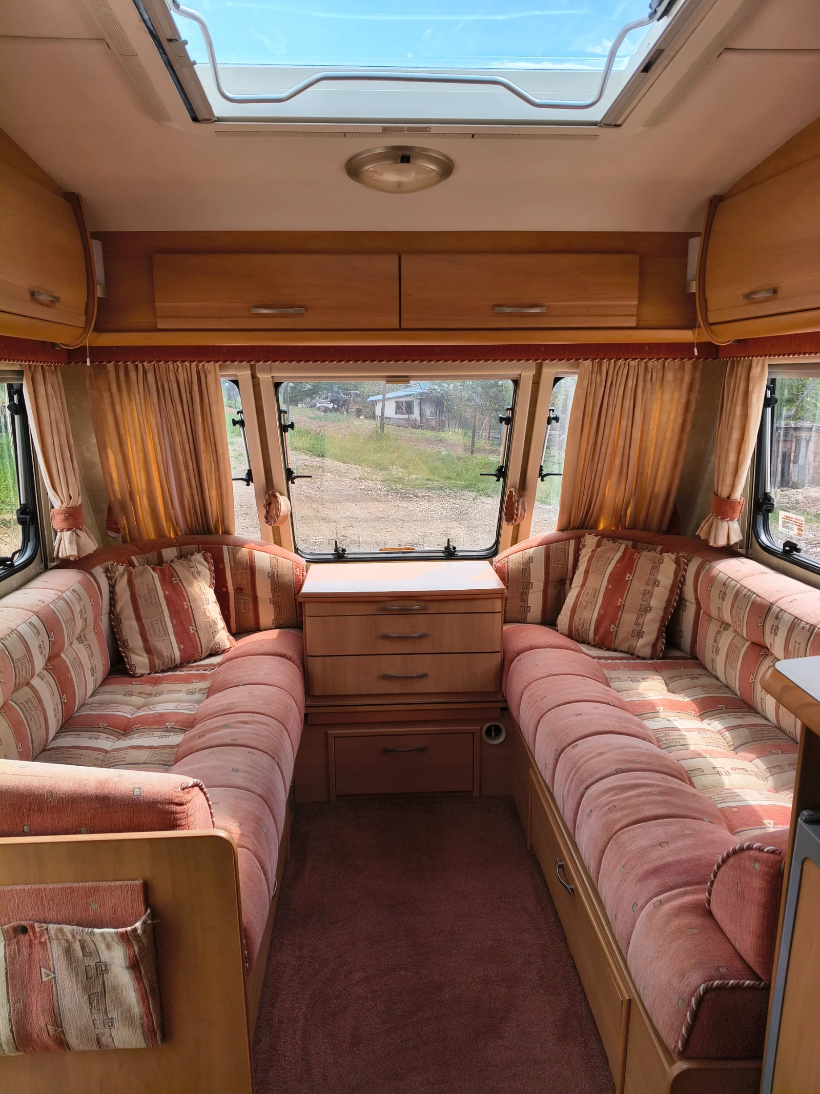 Каравана Swift SWIFT CELESTE 2008г., снимка 8 - Каравани и кемпери - 54694578